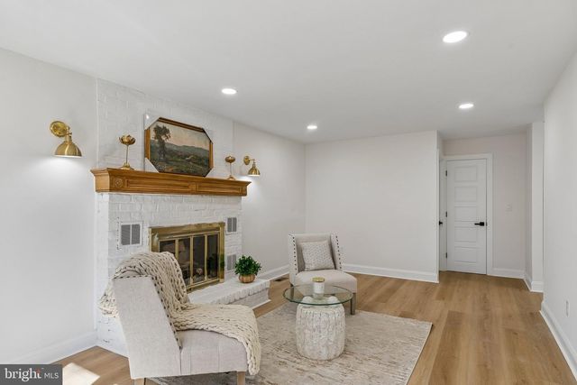 77 LENAPE DR, Doylestown, PA 18901