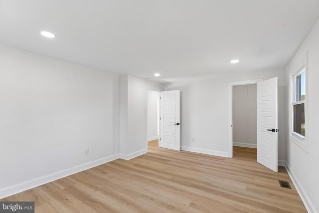 77 LENAPE DR, Doylestown, PA 18901