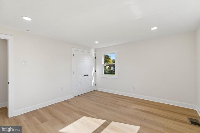 77 LENAPE DR, Doylestown, PA 18901