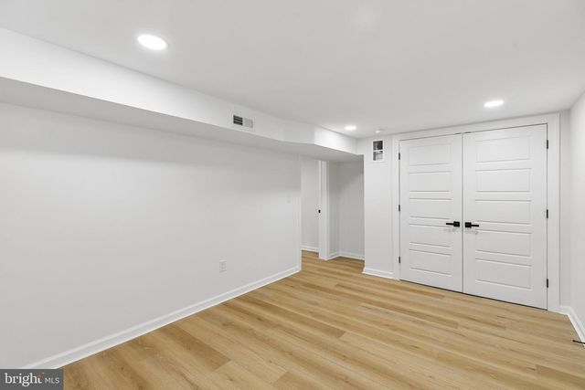 77 LENAPE DR, Doylestown, PA 18901
