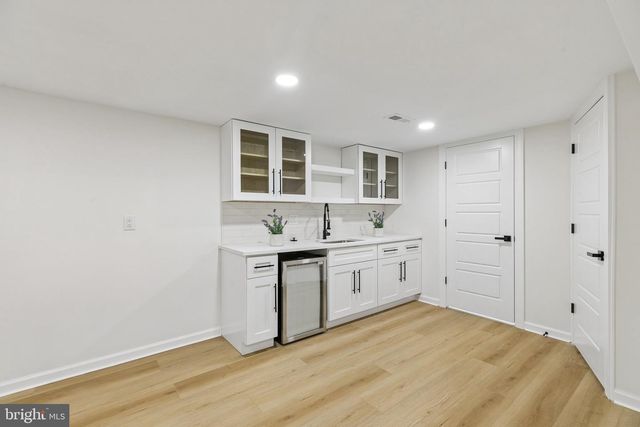 77 LENAPE DR, Doylestown, PA 18901