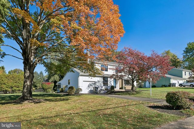 77 LENAPE DR, Doylestown, PA 18901
