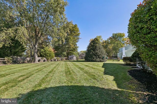 77 LENAPE DR, Doylestown, PA 18901