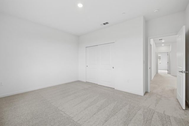 12205 Hetch Hechy Dr, Rancho Cordova, CA 95742