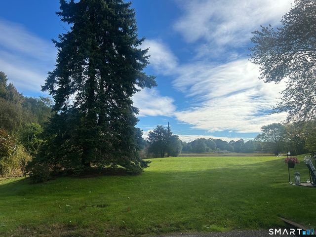 9 River Colony 9, Guilford, CT 06437