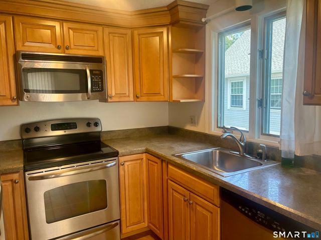 9 River Colony 9, Guilford, CT 06437