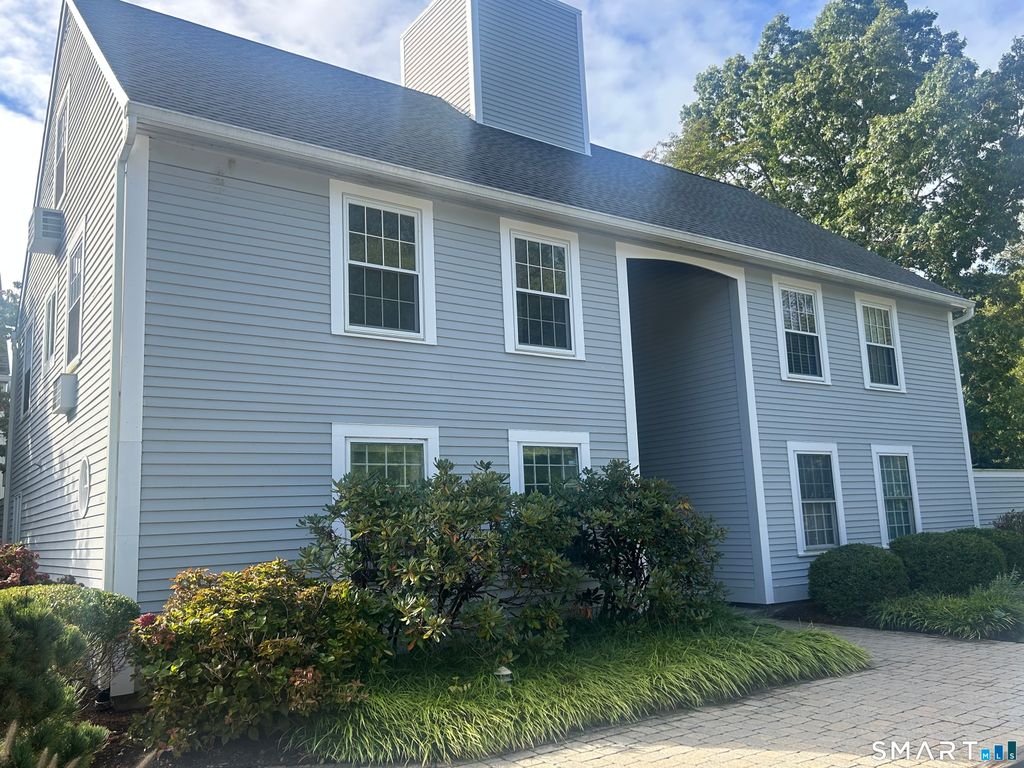 9 River Colony 9, Guilford, CT 06437