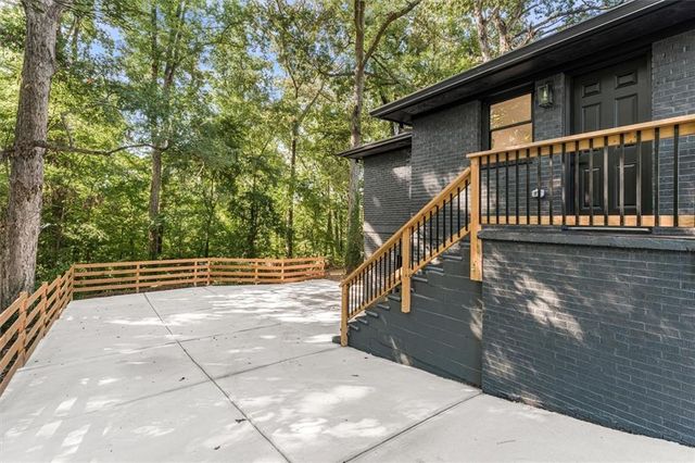 6025 Oakdale Road SE, Mableton, GA 30126