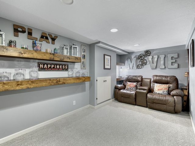 602 82nd Avenue NE, Spring Lake Park, MN 55432