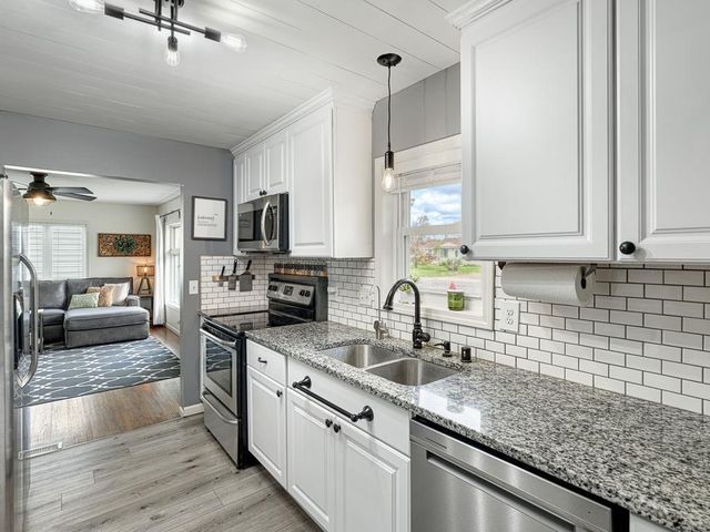 602 82nd Avenue NE, Spring Lake Park, MN 55432