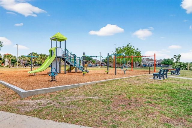 7225 Star Gazer Dr, Corpus Christi, TX 78414