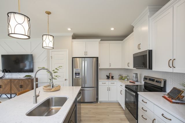 5050 Dayflower Drive, Hermitage, TN 37076