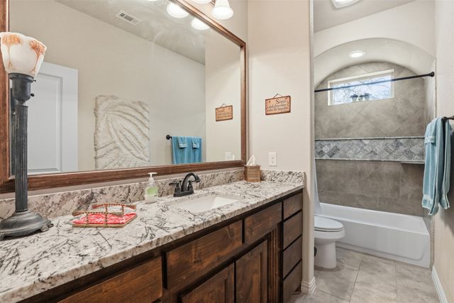 140 Flying Diamond Drive, Springtown, TX 76082