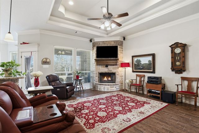 140 Flying Diamond Drive, Springtown, TX 76082