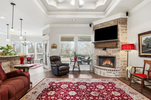 140 Flying Diamond Drive, Springtown, TX 76082