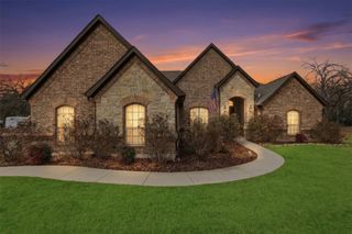 140 Flying Diamond Drive, Springtown, TX 76082