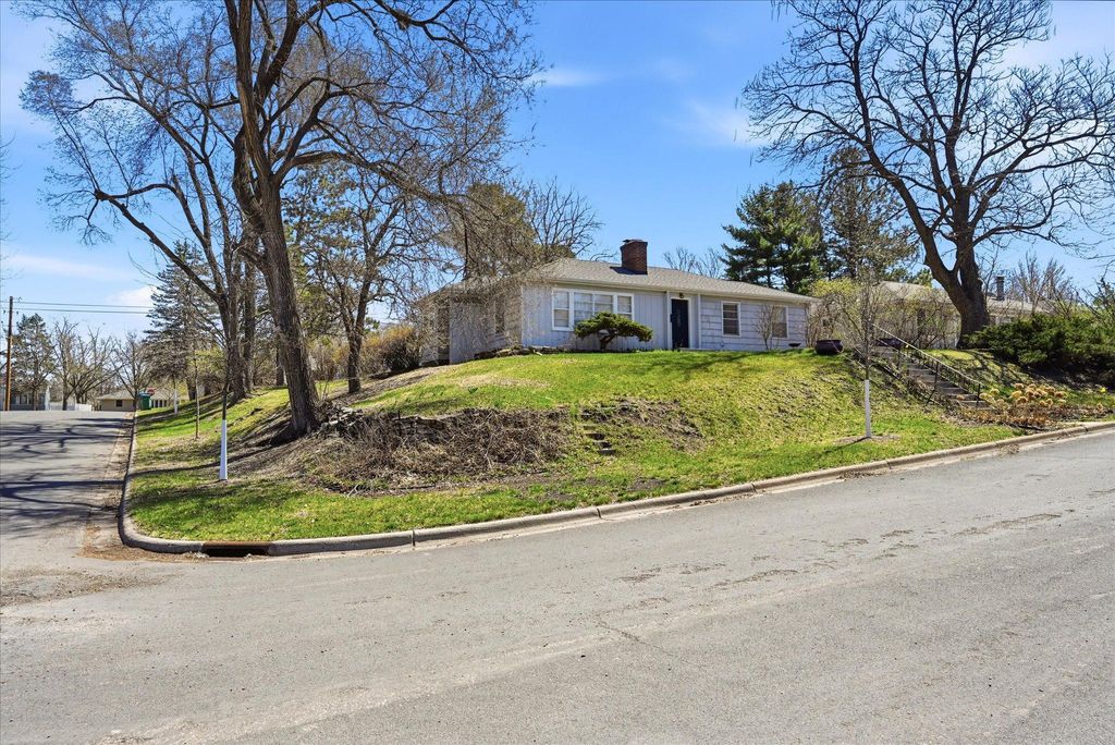 1601 Maryland Avenue S, Saint Louis Park, MN 55426