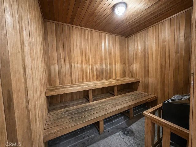 5565 Canoga Avenue 207, Woodland Hills, CA 91367