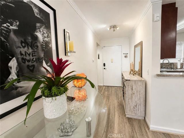 5565 Canoga Avenue 207, Woodland Hills, CA 91367