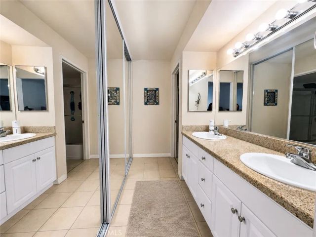 5565 Canoga Avenue 207, Woodland Hills, CA 91367