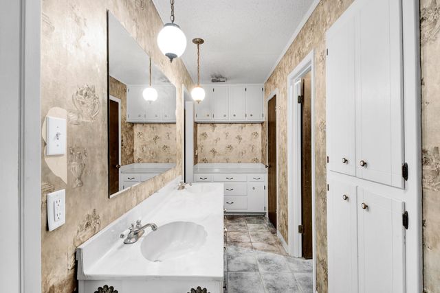 2813 Teakwood Dr., Longview, TX 75605