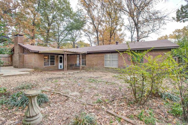 2813 Teakwood Dr., Longview, TX 75605