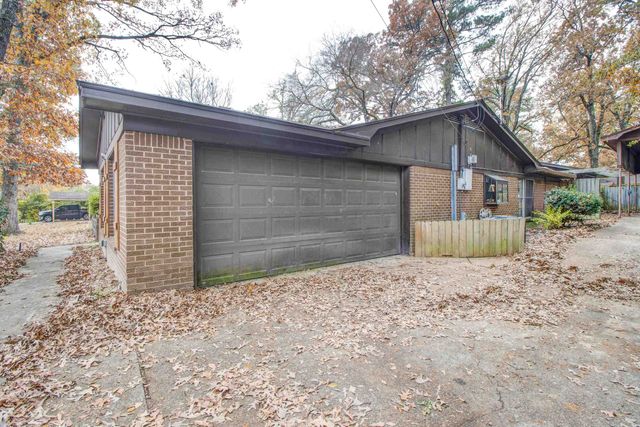 2813 Teakwood Dr., Longview, TX 75605