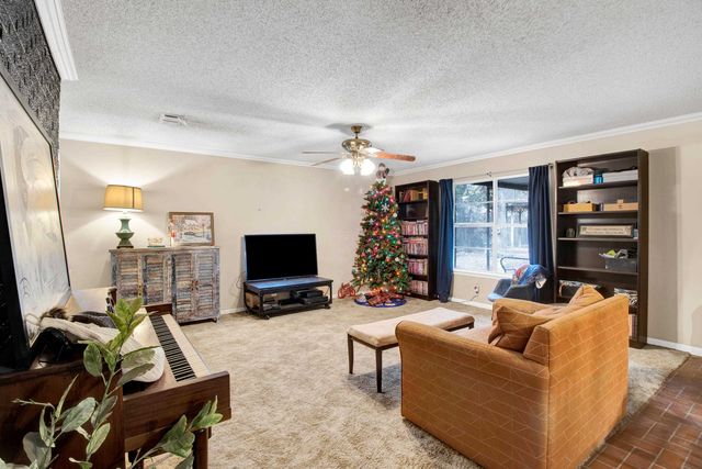 2813 Teakwood Dr., Longview, TX 75605