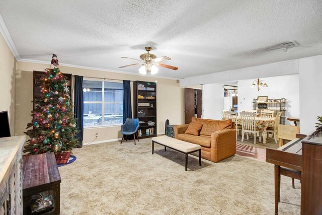 2813 Teakwood Dr., Longview, TX 75605