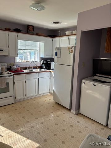 2695 Bethel Church Rd, Green Bay, VA 23942