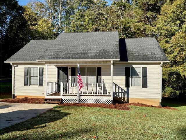 208 Maple S Street, Dawsonville, GA 30534