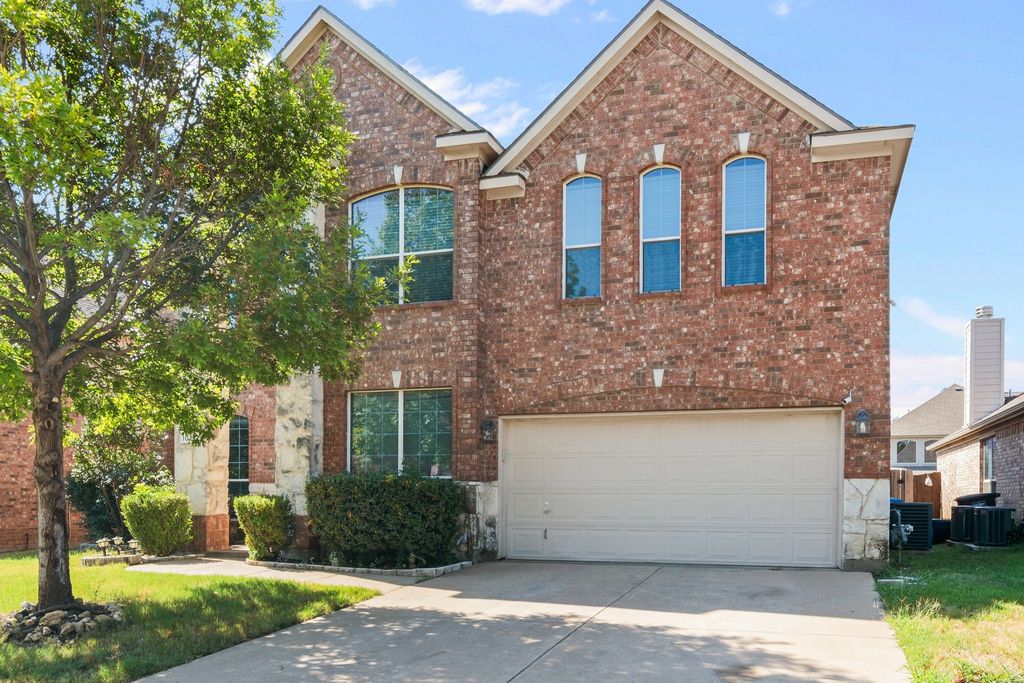 10212 Crawford Farms Drive, Fort Worth, TX 76244
