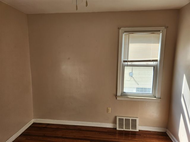 4489 Westpoint Street, Dearborn Heights, MI 48125