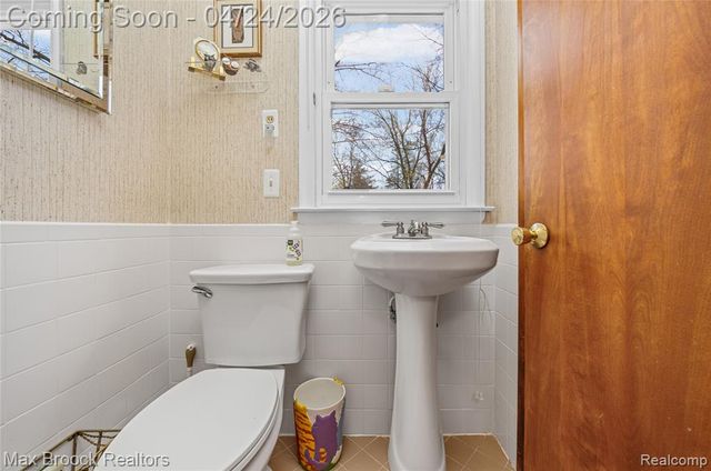 4550 Patrick Road, West Bloomfield, MI 48322