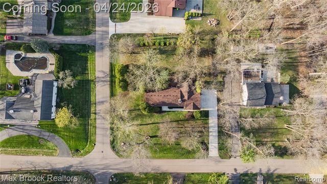 4550 Patrick Road, West Bloomfield, MI 48322