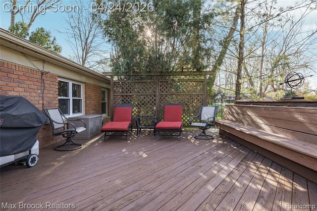 4550 Patrick Road, West Bloomfield, MI 48322