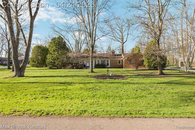 4550 Patrick Road, West Bloomfield, MI 48322