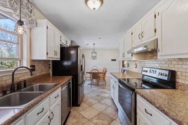 6830 NICOLE CV, Bartlett, TN 38135