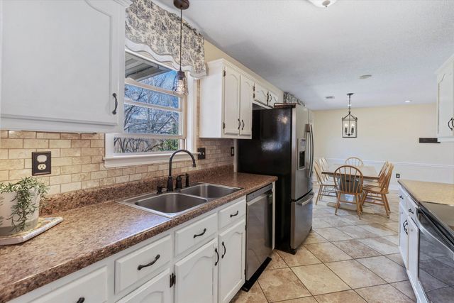 6830 NICOLE CV, Bartlett, TN 38135