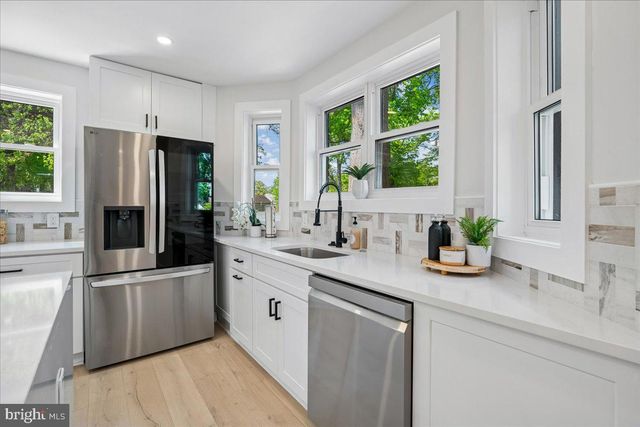5025 BLAINE ST NE, Washington, DC 20019