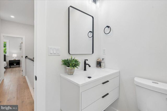 5025 BLAINE ST NE, Washington, DC 20019