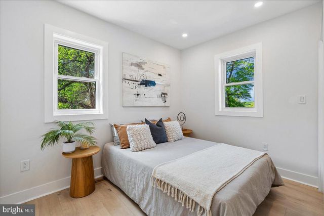5025 BLAINE ST NE, Washington, DC 20019