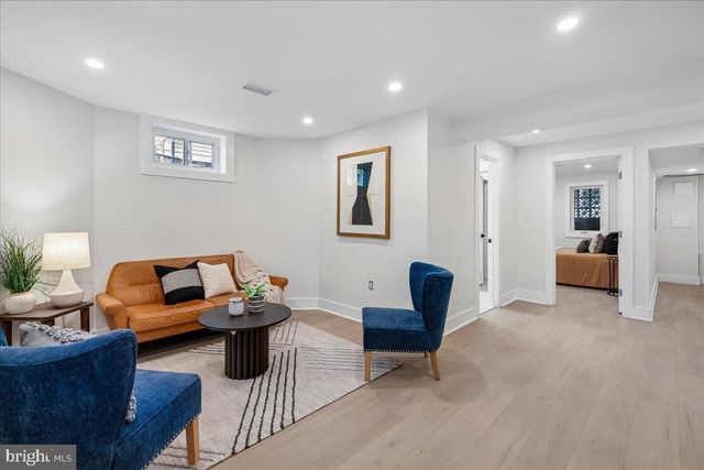 5025 BLAINE ST NE, Washington, DC 20019