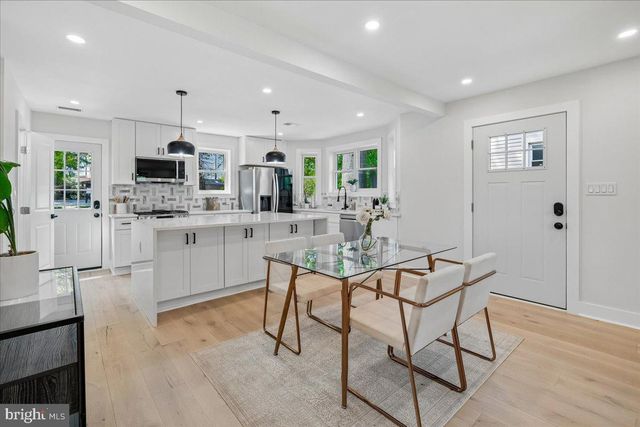 5025 BLAINE ST NE, Washington, DC 20019