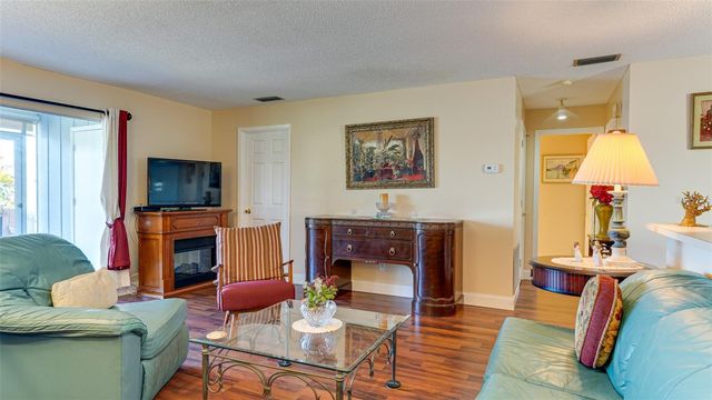 4591 MOHICAN TRAIL 137, Sarasota, FL 34233