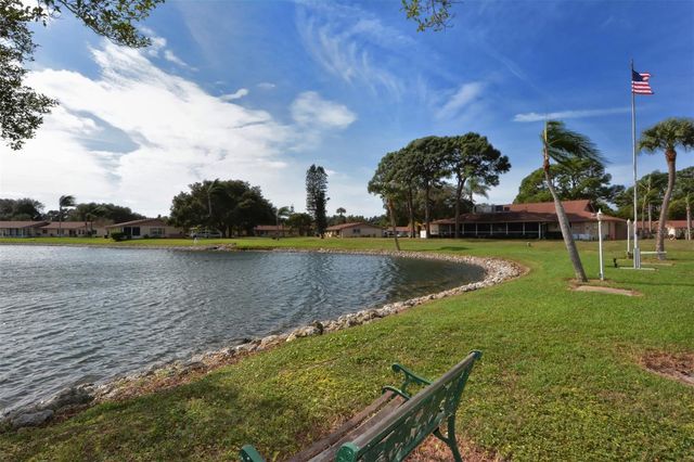 4591 MOHICAN TRAIL 137, Sarasota, FL 34233