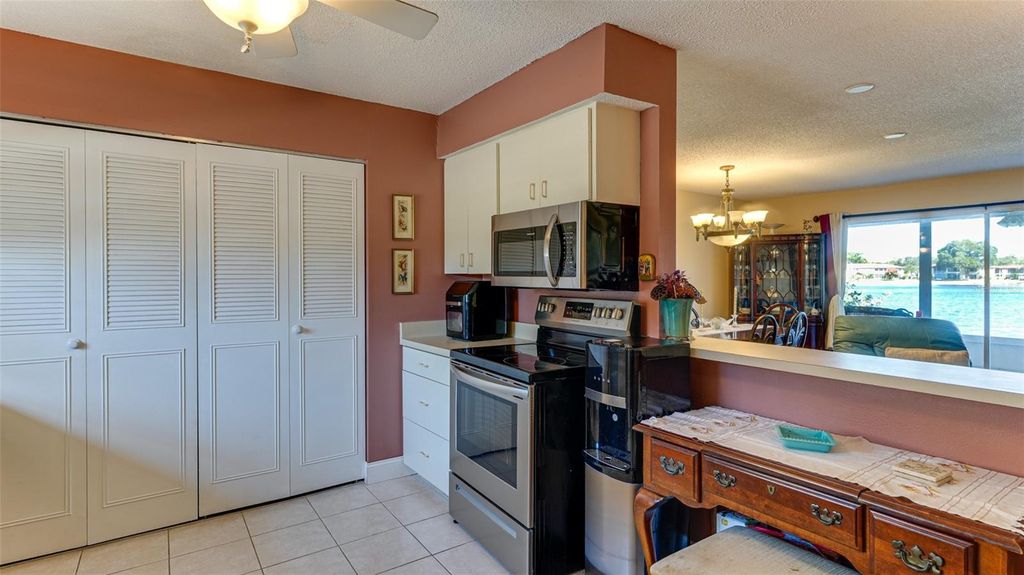 Image 11 of property listing at 4591 MOHICAN TRAIL 137, Sarasota, FL 34233