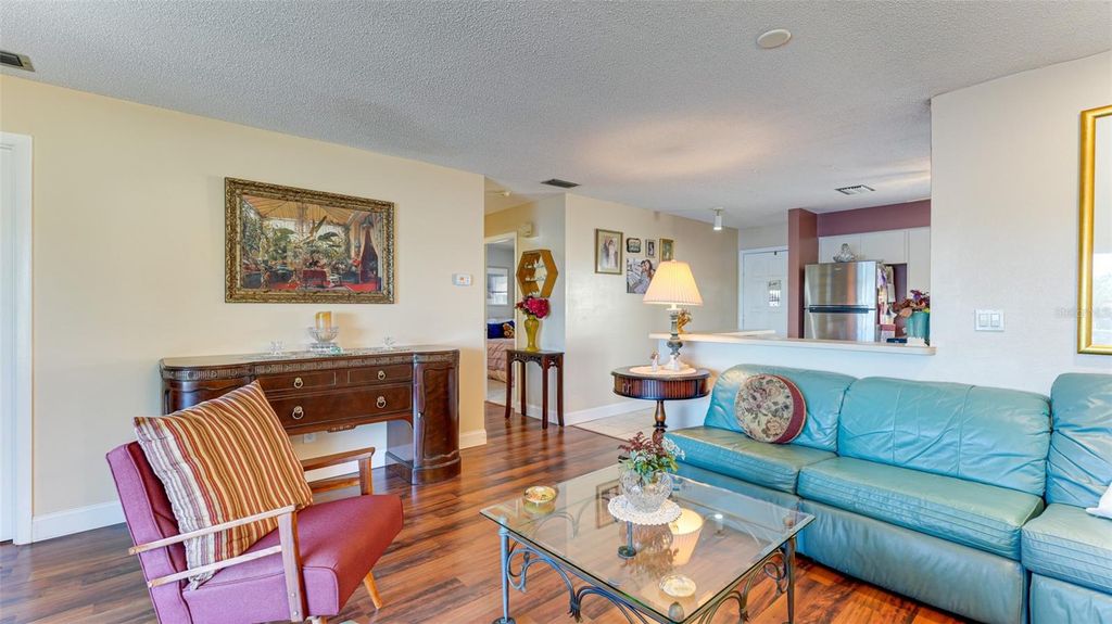 Image 6 of property listing at 4591 MOHICAN TRAIL 137, Sarasota, FL 34233