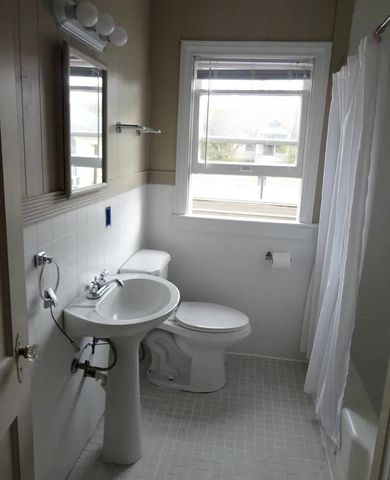 2006 E 13th ST 1 and 2, Austin, TX 78702