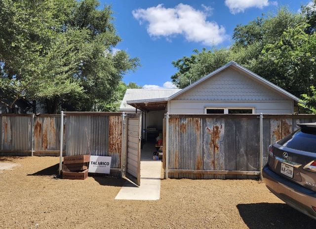 2006 E 13th ST 1 and 2, Austin, TX 78702